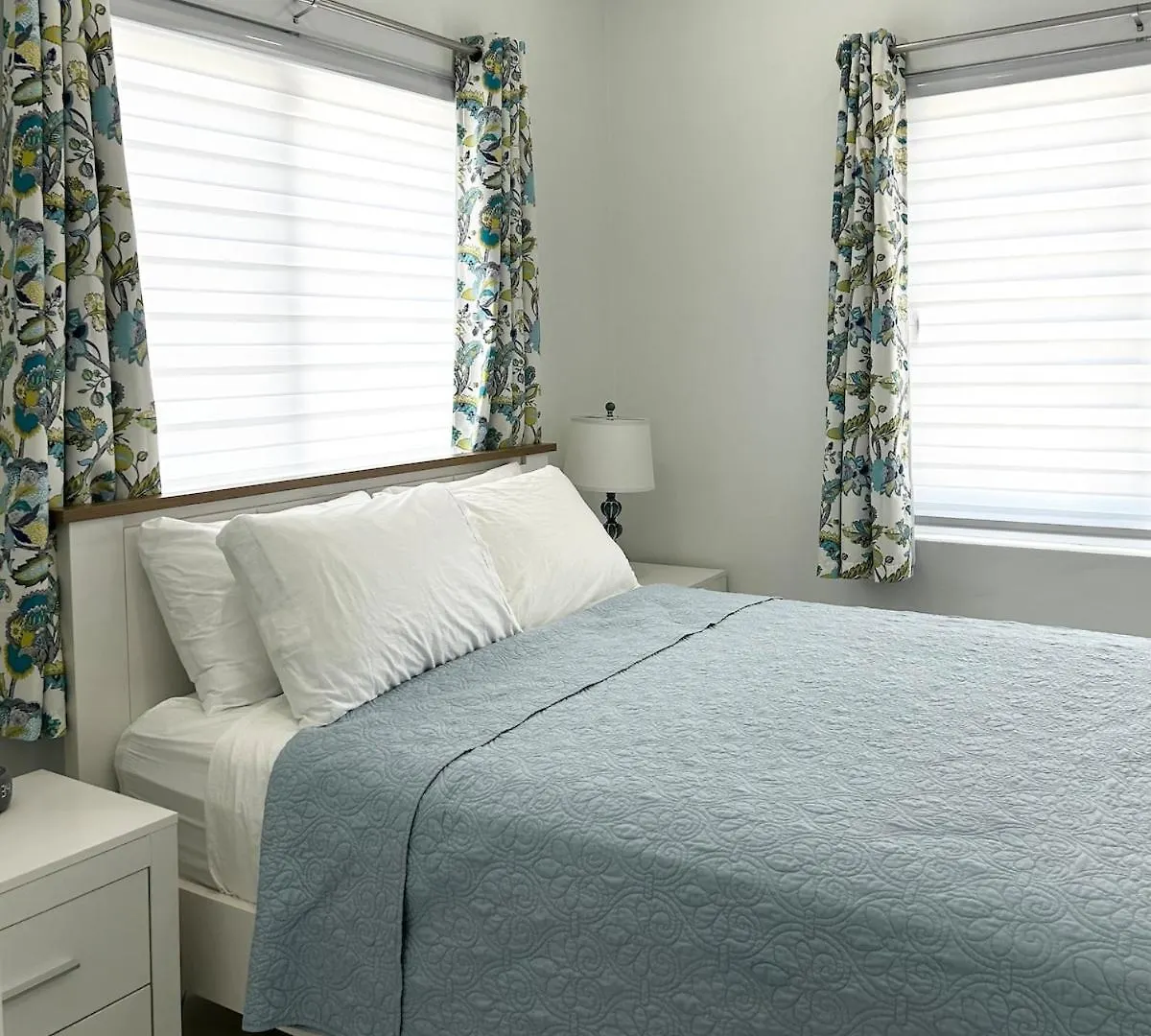 Caribbean Breeze-4 Bedroom 4 Ensuite Bathrooms Oranjestad Aruba